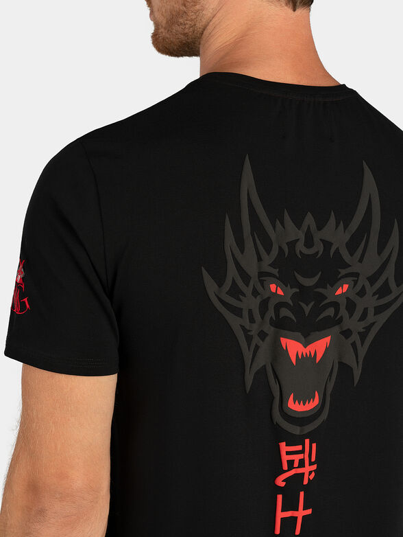 Black T-shirt with contrasting print - 4