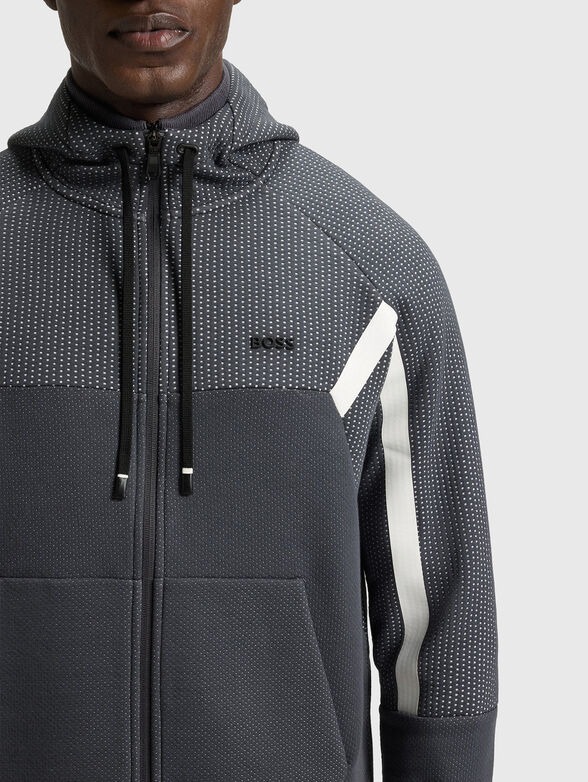 Sweatshirt with zip and hood - 4