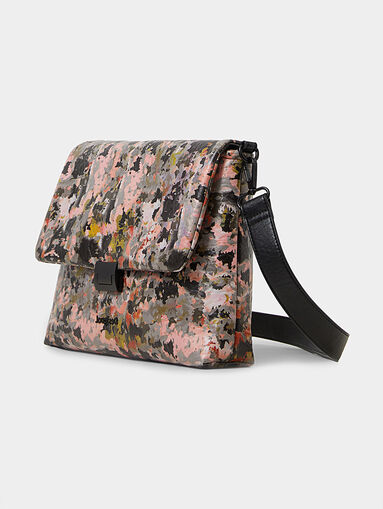 Crossbody bag with accent marble print - 3
