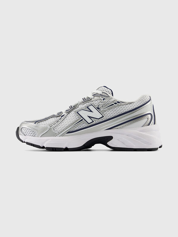 740 sports shoes with logo detail - 3