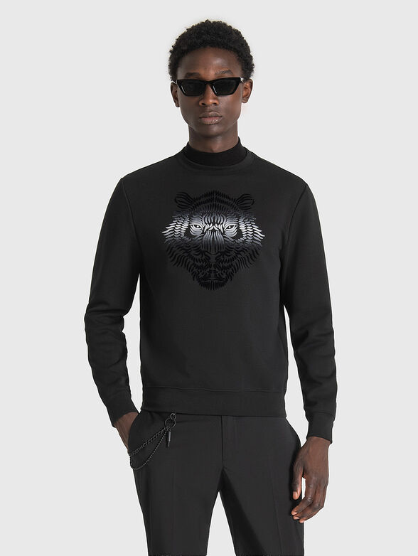 Black sweatshirt with print - 1