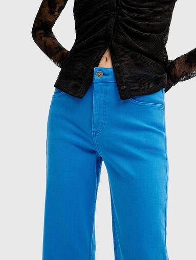 Cropped blue jeans - 4
