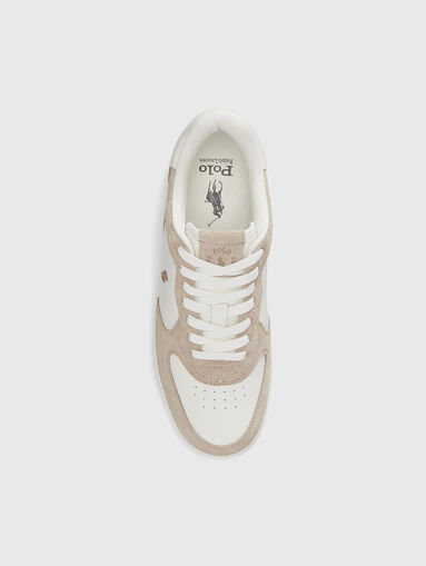 Sneakers with a logo detail - 5