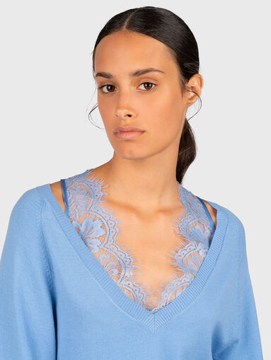 Sweater with lace details - 3
