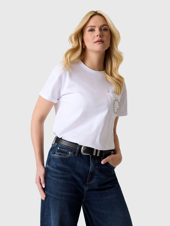Cotton T-shirt with a accent pocket - 1