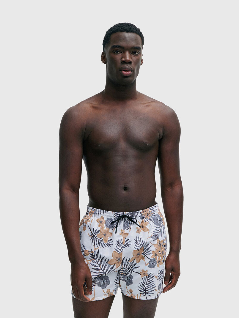 Beach shorts with floral motifs - 3