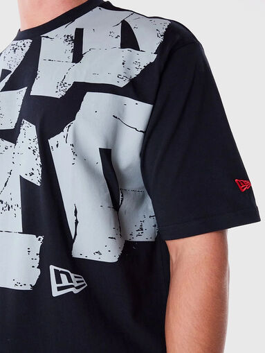 T-shirt with an accent print - 4