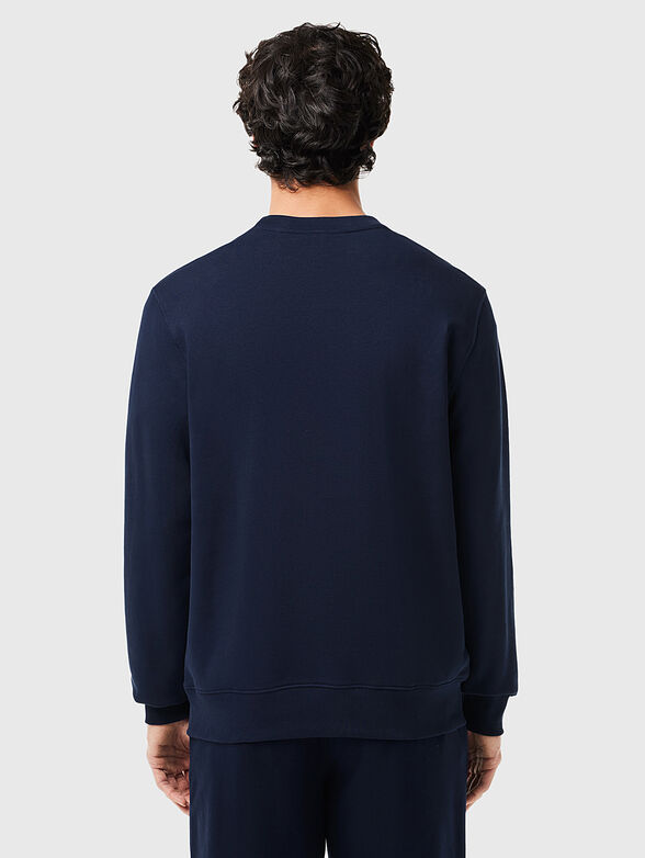 Dark blue sweatshirt with logo accent  - 3