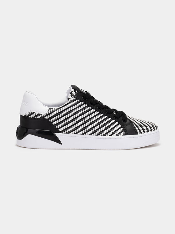 Спортни обувки в черно и бяло - 1