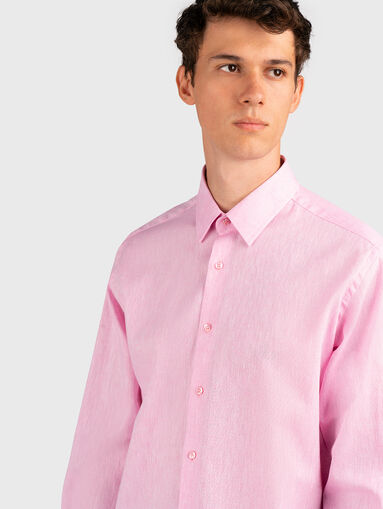 MODERN FIT shirt in pink - 5