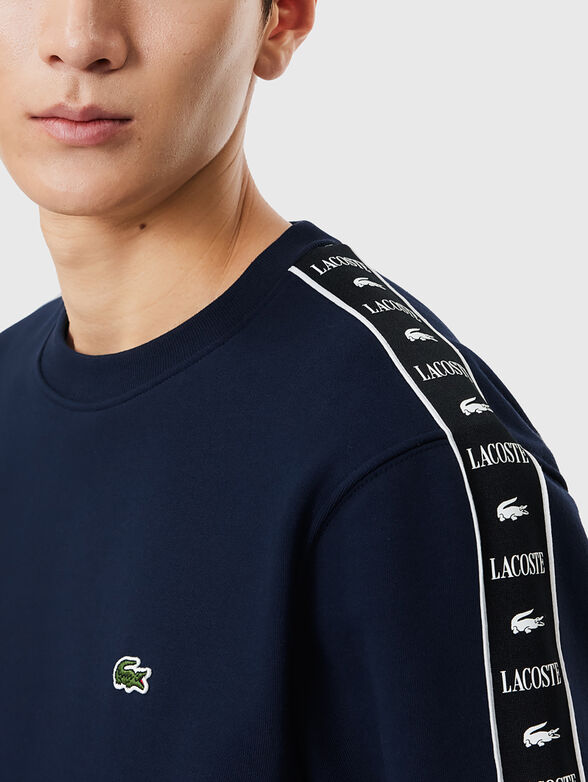 Sweatshirt with contrast stripe  - 4