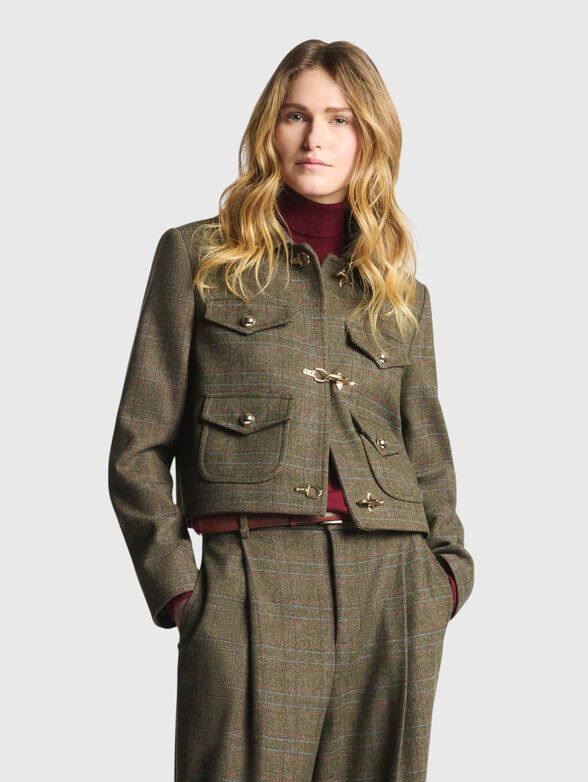 Checkered jacket with a cropped cut - 1