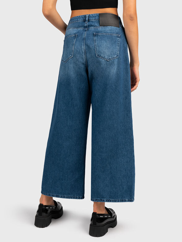 Jeans with wide leg and fancy logo - 2