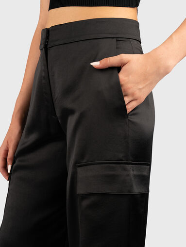 HAKILA black cargo pants with satin effect - 4