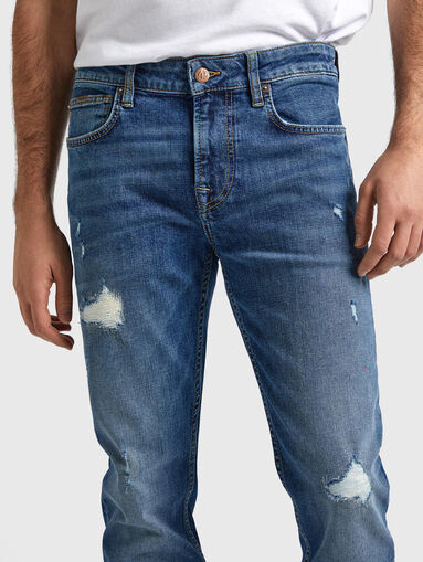 Slim jeans with accent rips - 4