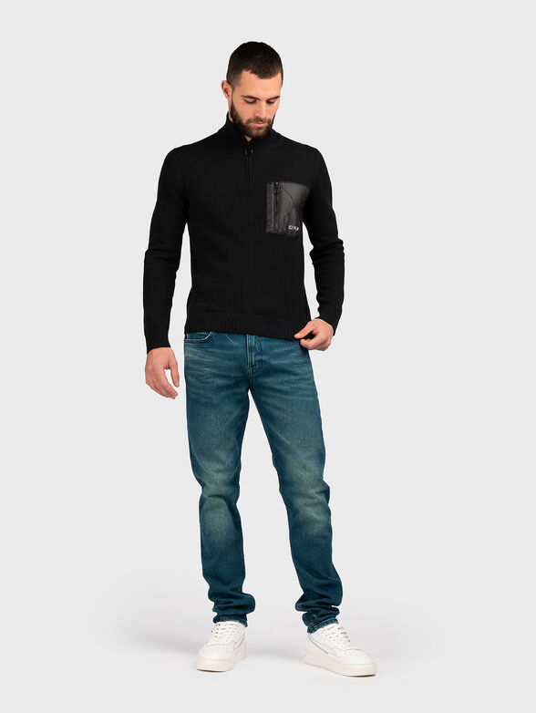 Zip-up sweater in black - 2