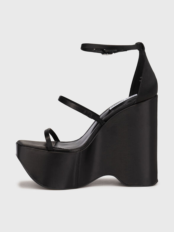 VARIA black platform sandals - 4