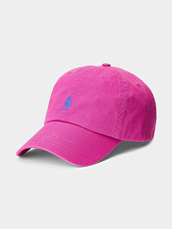 Шапка в розов цвят с лого бродерия  - 1