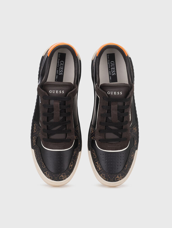 Sports shoes with coloured insert - 6
