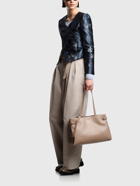 Beige bag with gold accents - 2