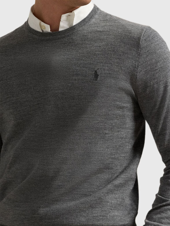 Wool sweater with oval neckline - 4