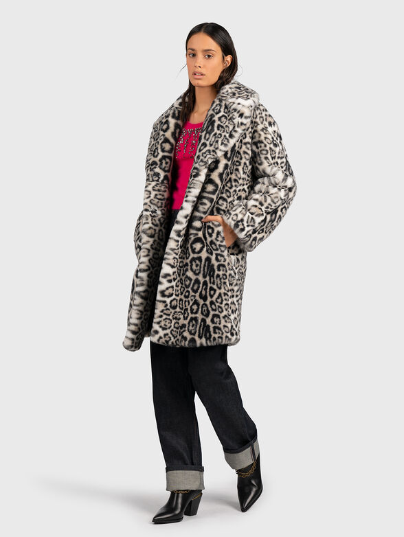 Faux fur coat with animal print - 4