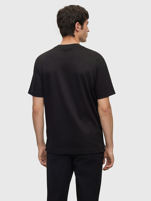 Black t-shirt with contrasting detail - 3