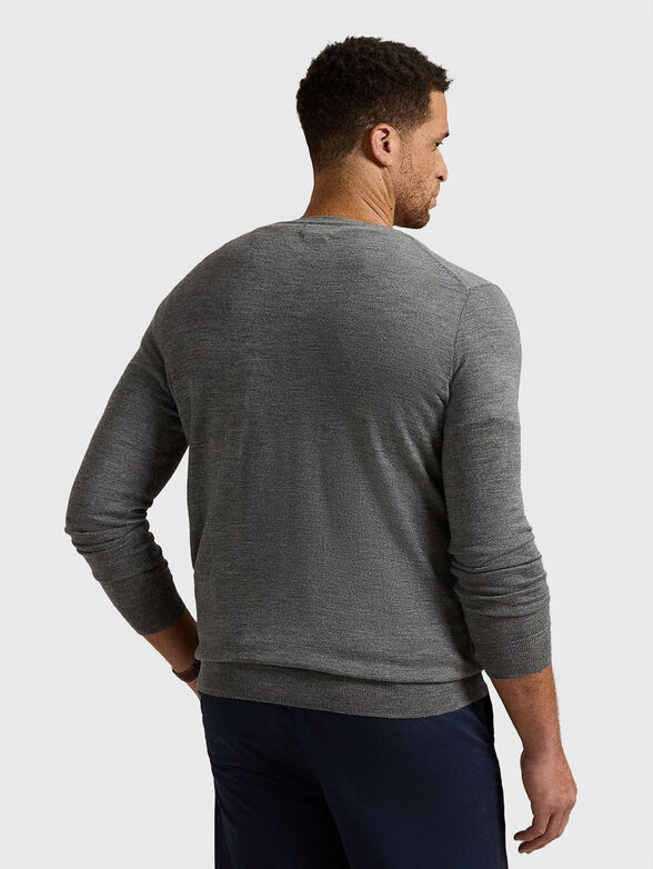 Wool sweater with oval neckline - 2