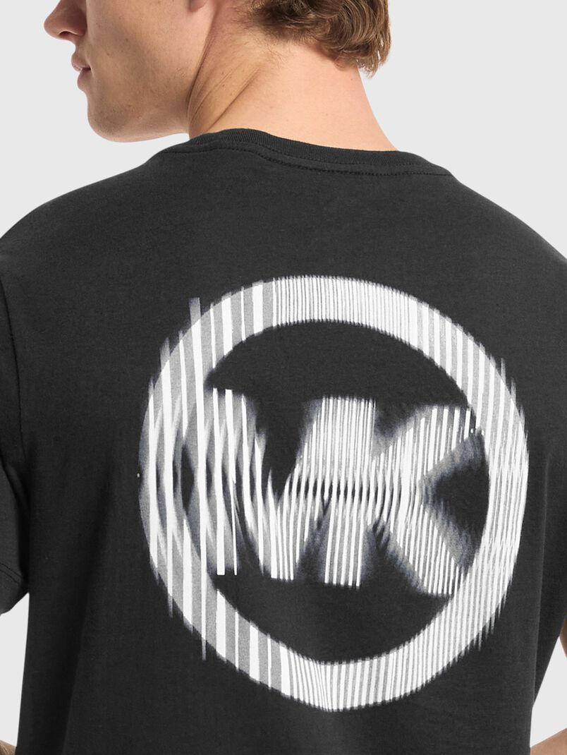 Cotton T-shirt with a graphic print - 3