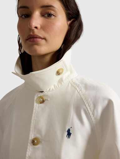 White cotton jacket with a high collar - 5