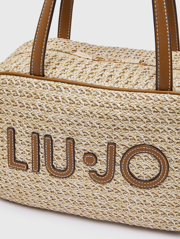 Woven bag with a small wallet - 4