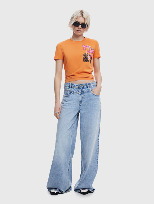 T-shirt with oval neckline - 2