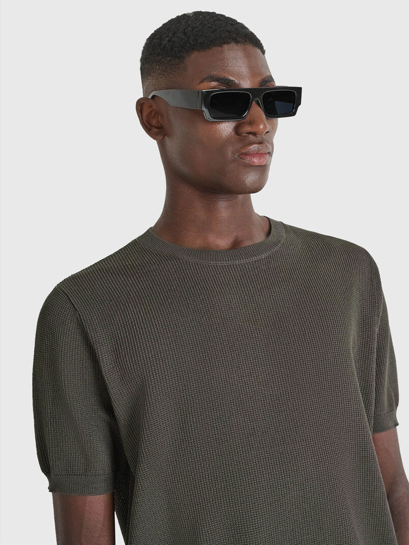 Short sleeve sweater in black - 3