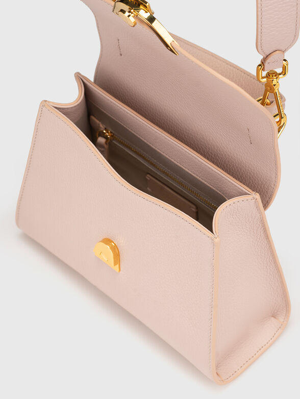 Leather bag with gold details - 6