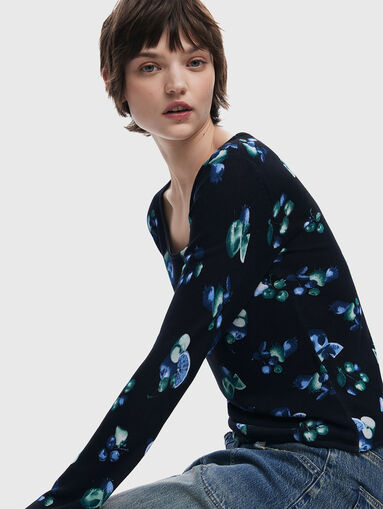 Slim sweater with print - 4