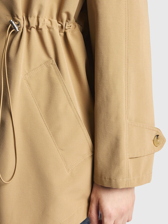 Transitional jacket with a drawstring waist - 5