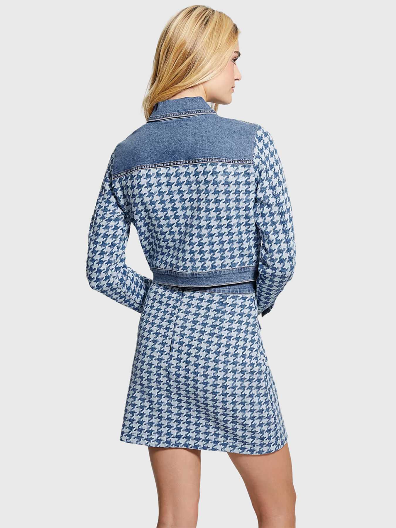 Cropped tweed jacket brand GUESS — Globalbrandsstore.com/en