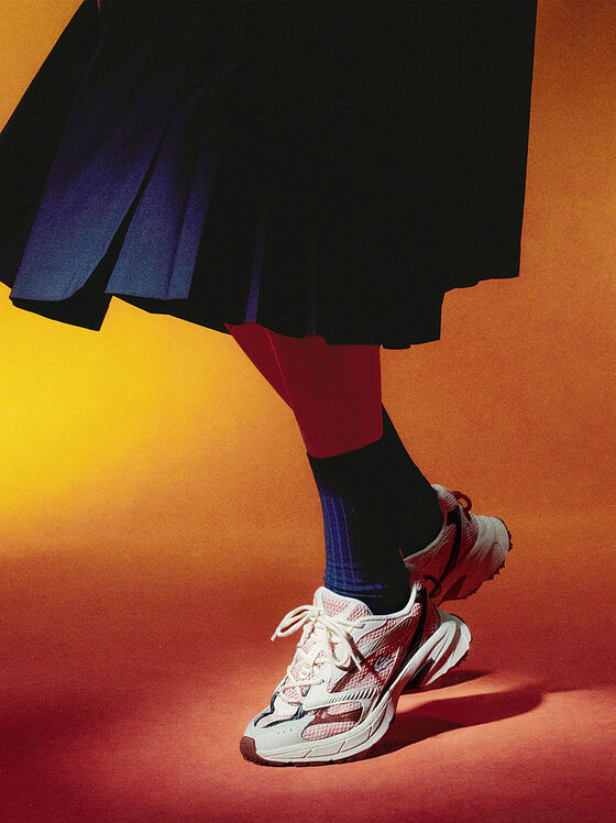 Sports shoes with logo detail - 1
