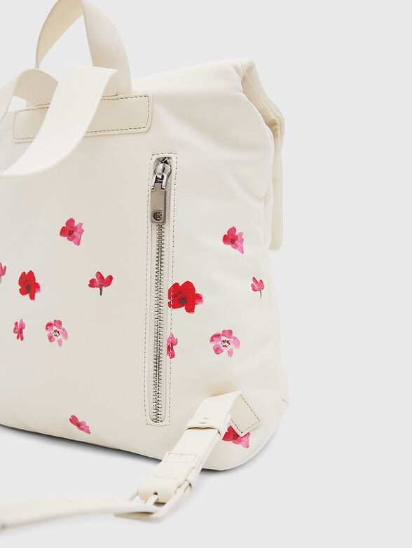 Backpack with floral accents - 3