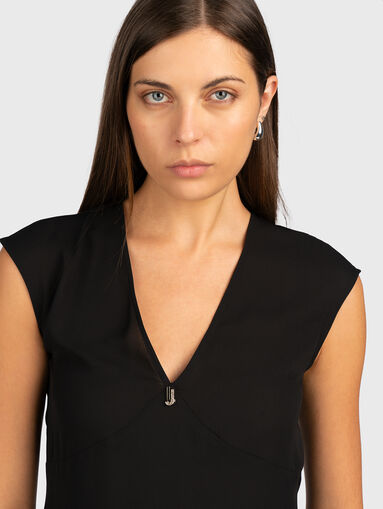 V-neck top - 5