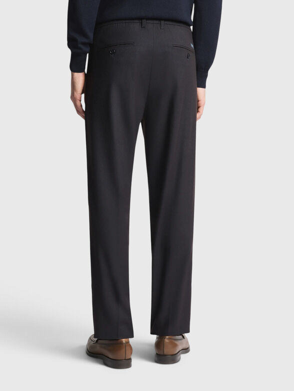 Chino trousers made of a wool blend - 2