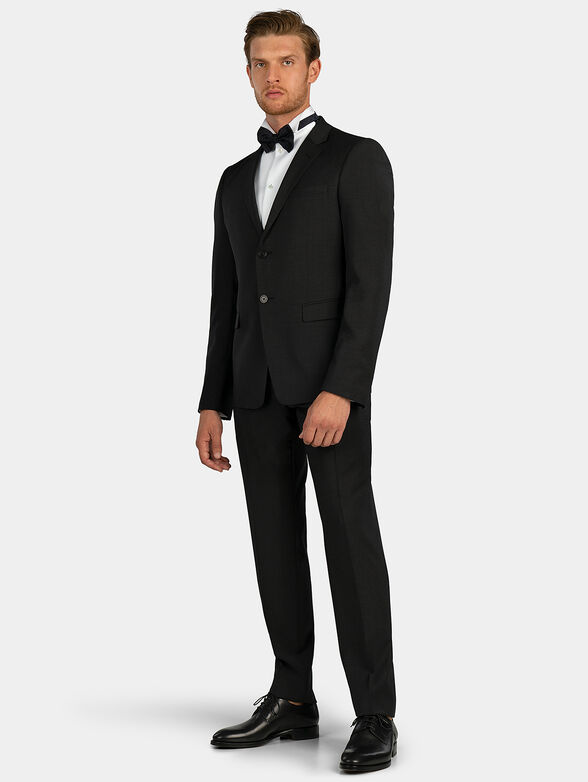 Elegant suit in grey color - 1