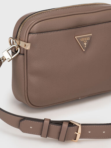Crossbody bag with logo in beige colour - 5
