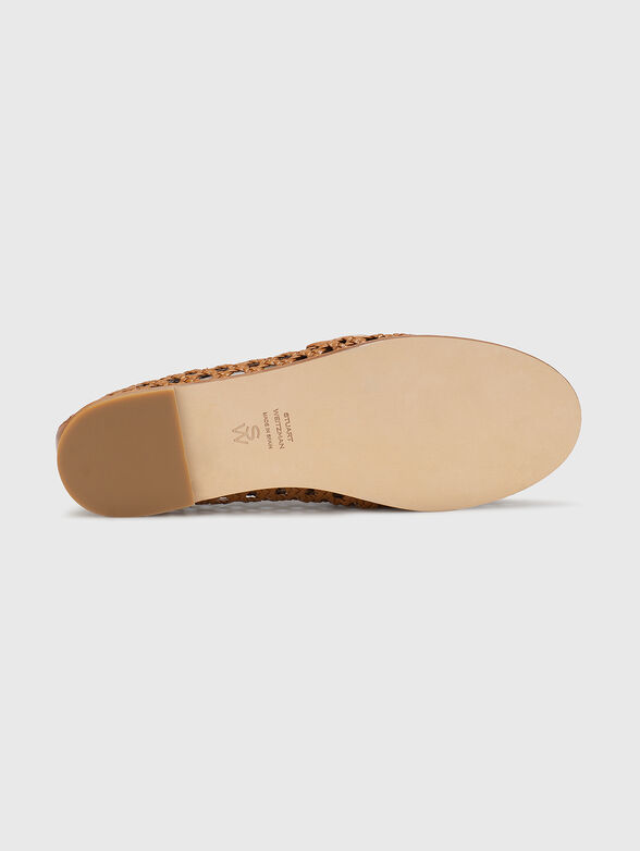 Leather loafers with a woven texture  - 5