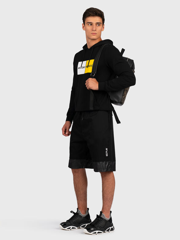 Printed sweatshirt in black - 2