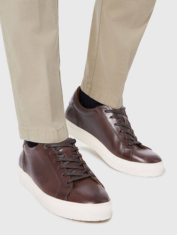 Brown leather sports shoes - 2