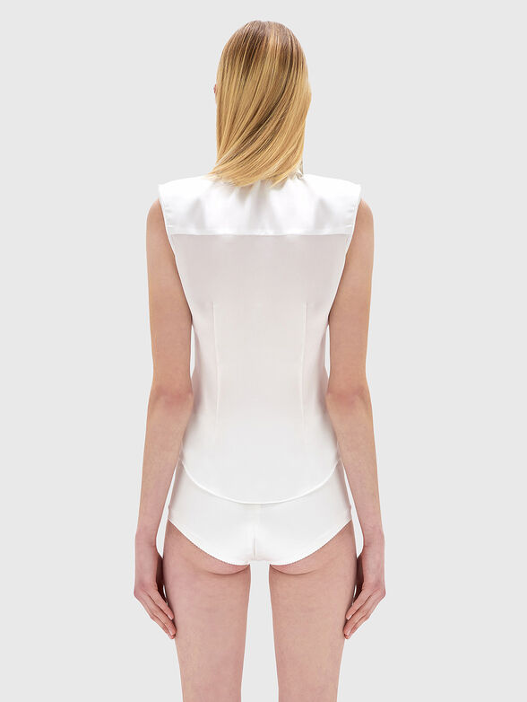 Satin sleeveless shirt with floral detail - 3