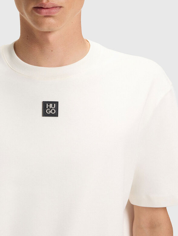 Cotton T-shirt with oval neckline in black - 4