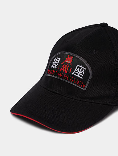 Baseball cap with logo - 3