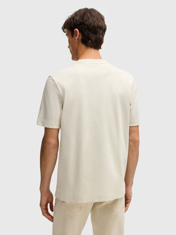 White T-shirt with oval neckline - 3